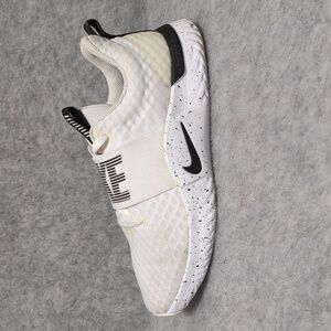 Nike In-Season TR 9 black and white women shoes size 6.5